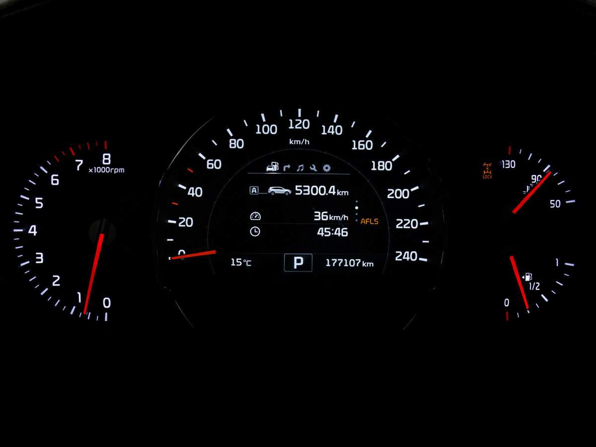 Kia Sorento с пробегом — 2016 год. Фото: #31