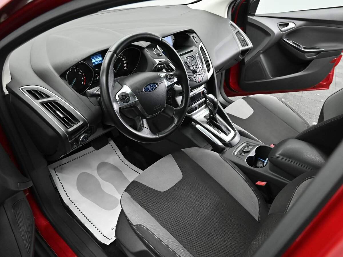 Ford Focus с пробегом — 2012 год. Фото: #7