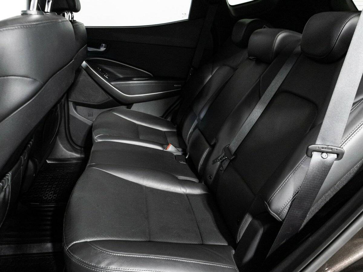 Hyundai Santa Fe с пробегом — 2017 год. Фото: #9