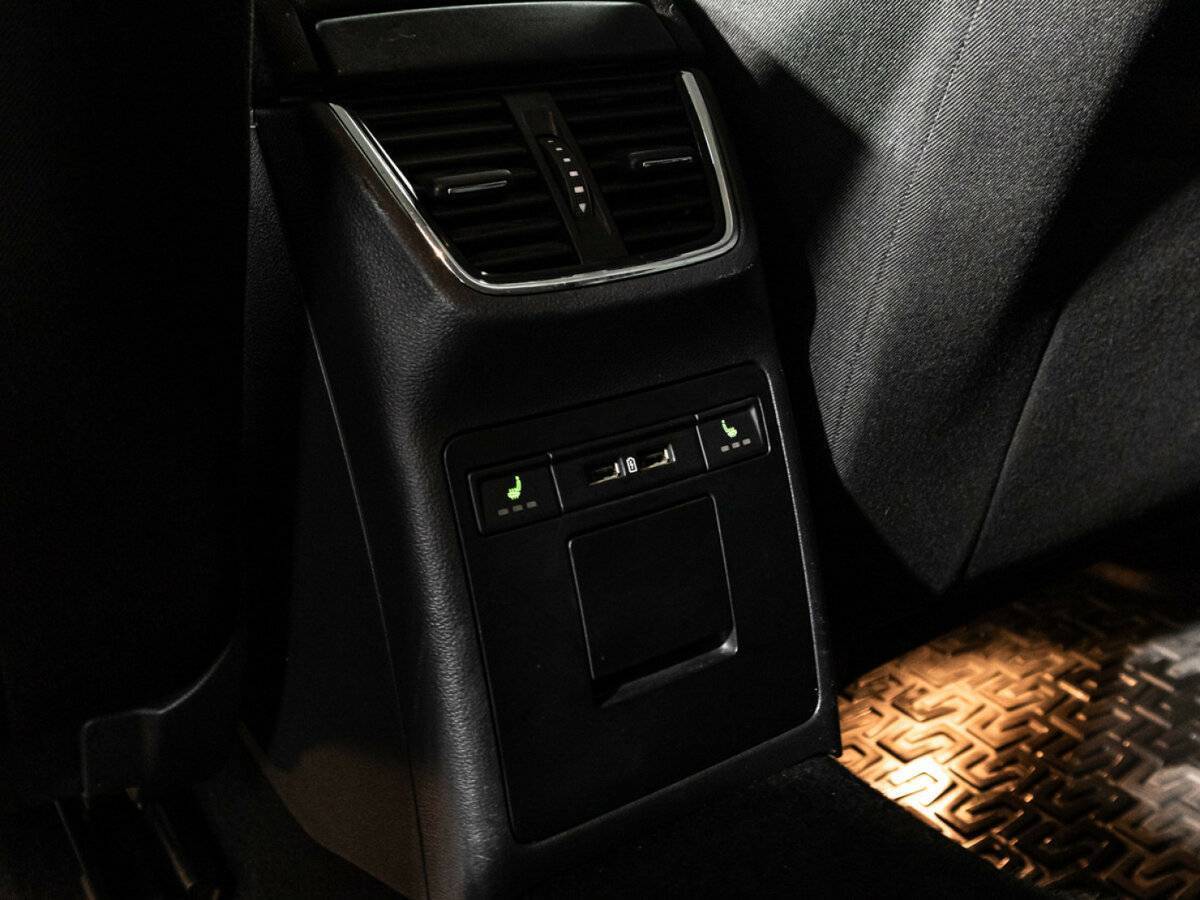 Skoda Octavia с пробегом — 2020 год. Фото: #18