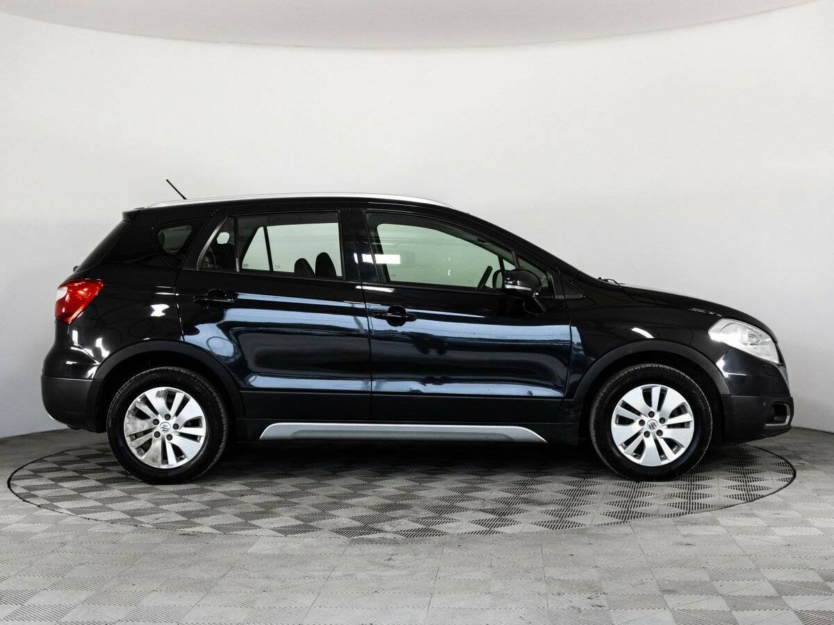 Suzuki SX4 с пробегом — 2014 год. Фото: #3