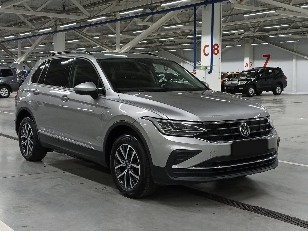 Volkswagen Tiguan с пробегом — 2021 год. Фото: #2
