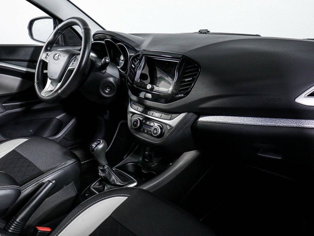 Lada (ВАЗ) Vesta с пробегом — 2020 год. Фото: #8