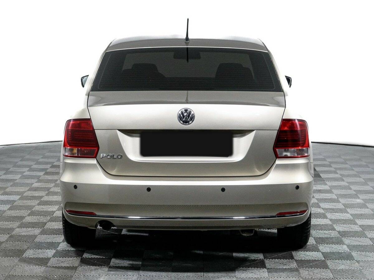 Volkswagen Polo с пробегом — 2016 год. Фото: #5