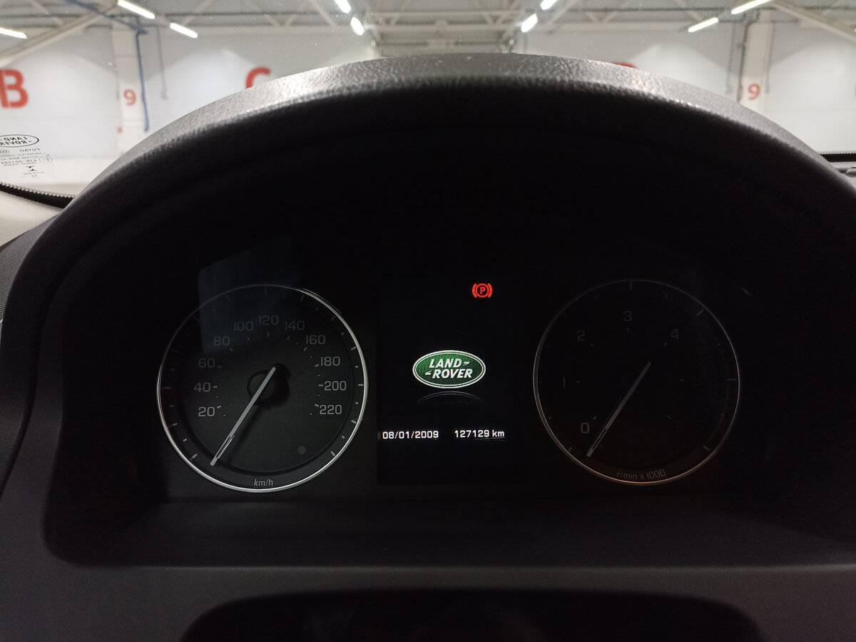 Land Rover Freelander с пробегом — 2012 год. Фото: #12