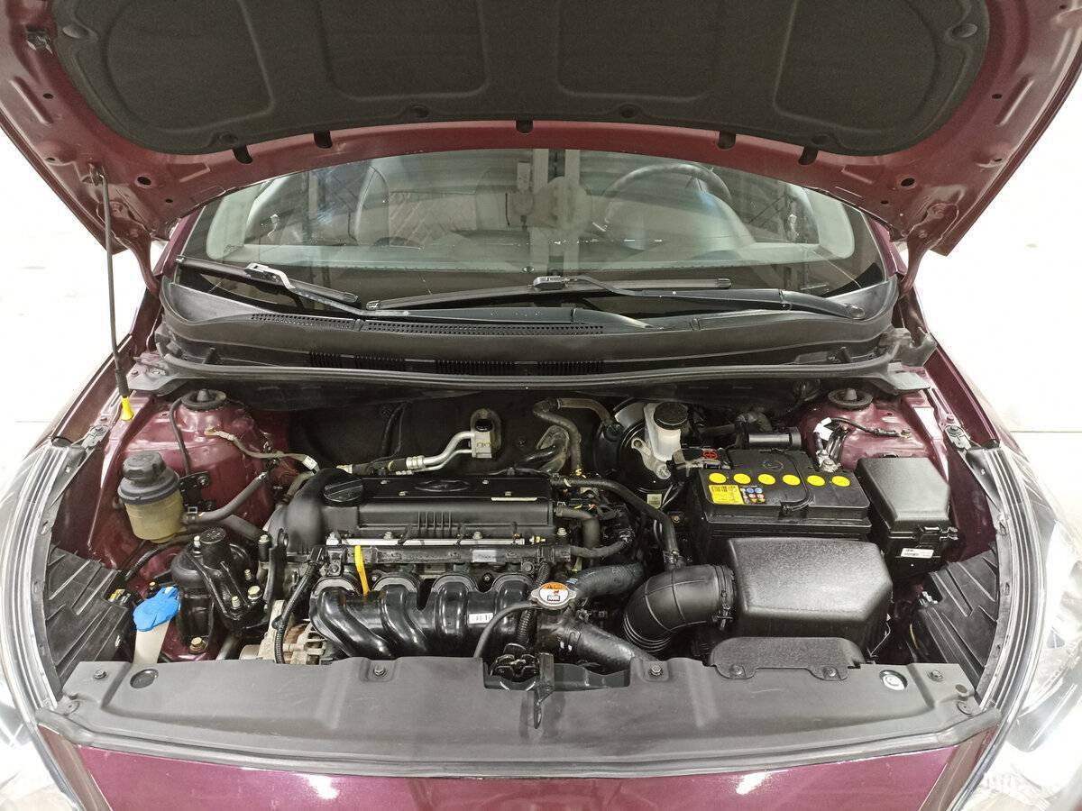 Hyundai Solaris с пробегом — 2013 год. Фото: #8