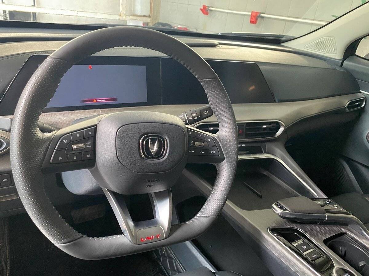 Changan UNI-T с пробегом — 2023 год. Фото: #8