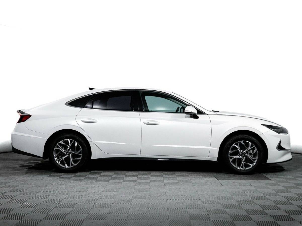 Hyundai Sonata с пробегом — 2021 год. Фото: #3