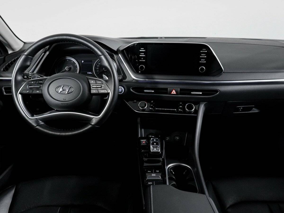Hyundai Sonata с пробегом — 2021 год. Фото: #11