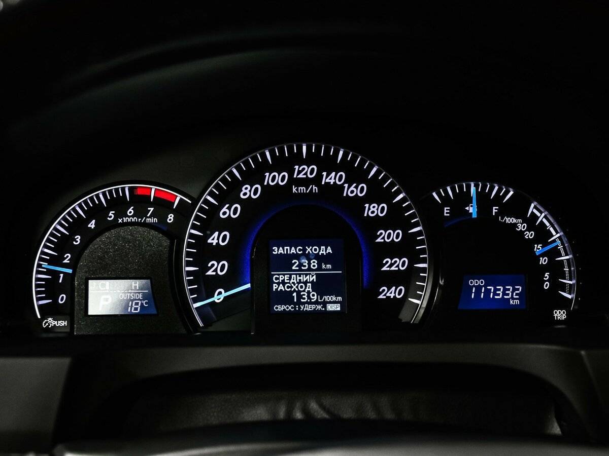 Toyota Camry с пробегом — 2012 год. Фото: #9