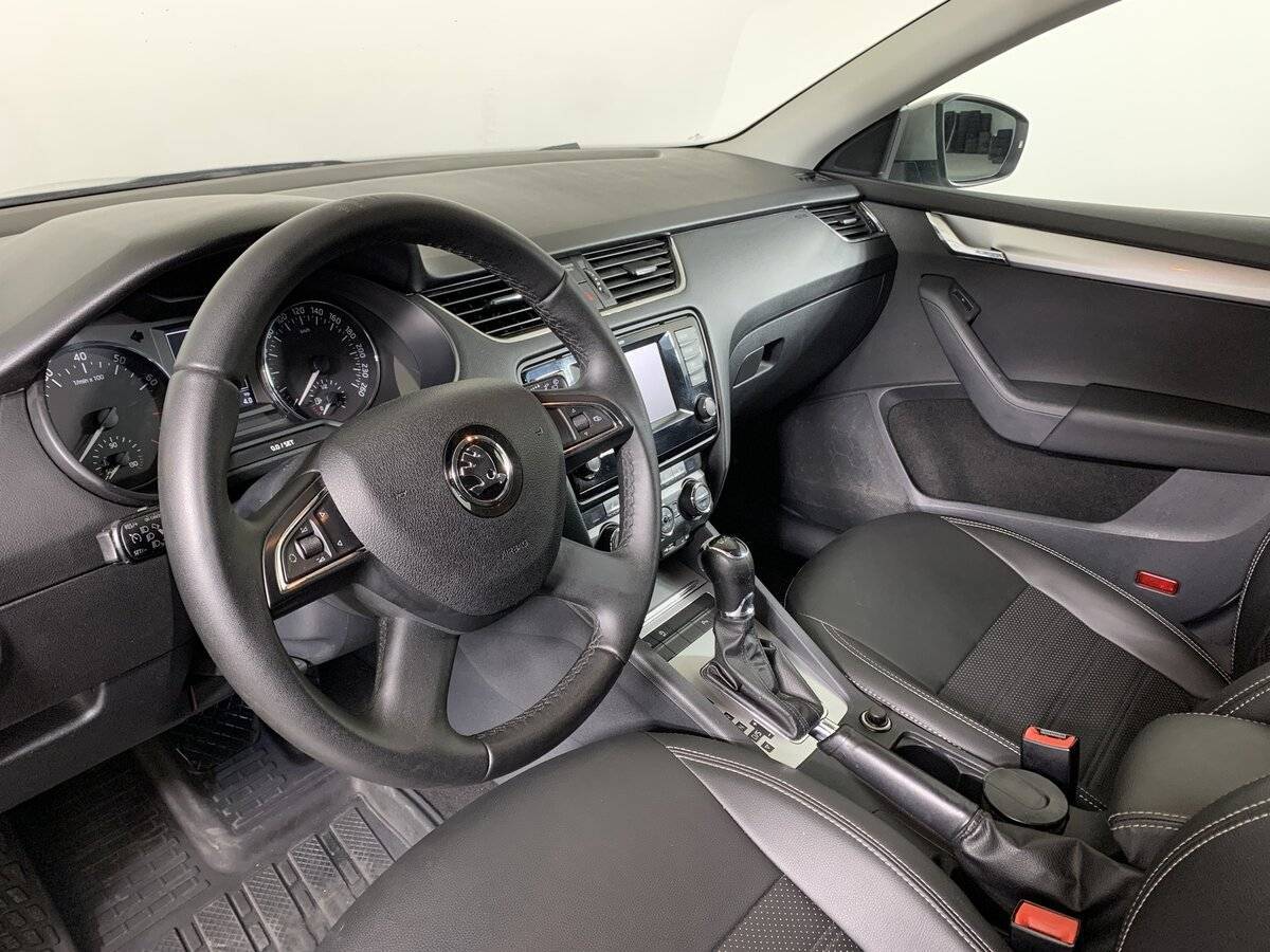 Skoda Octavia с пробегом — 2013 год. Фото: #10