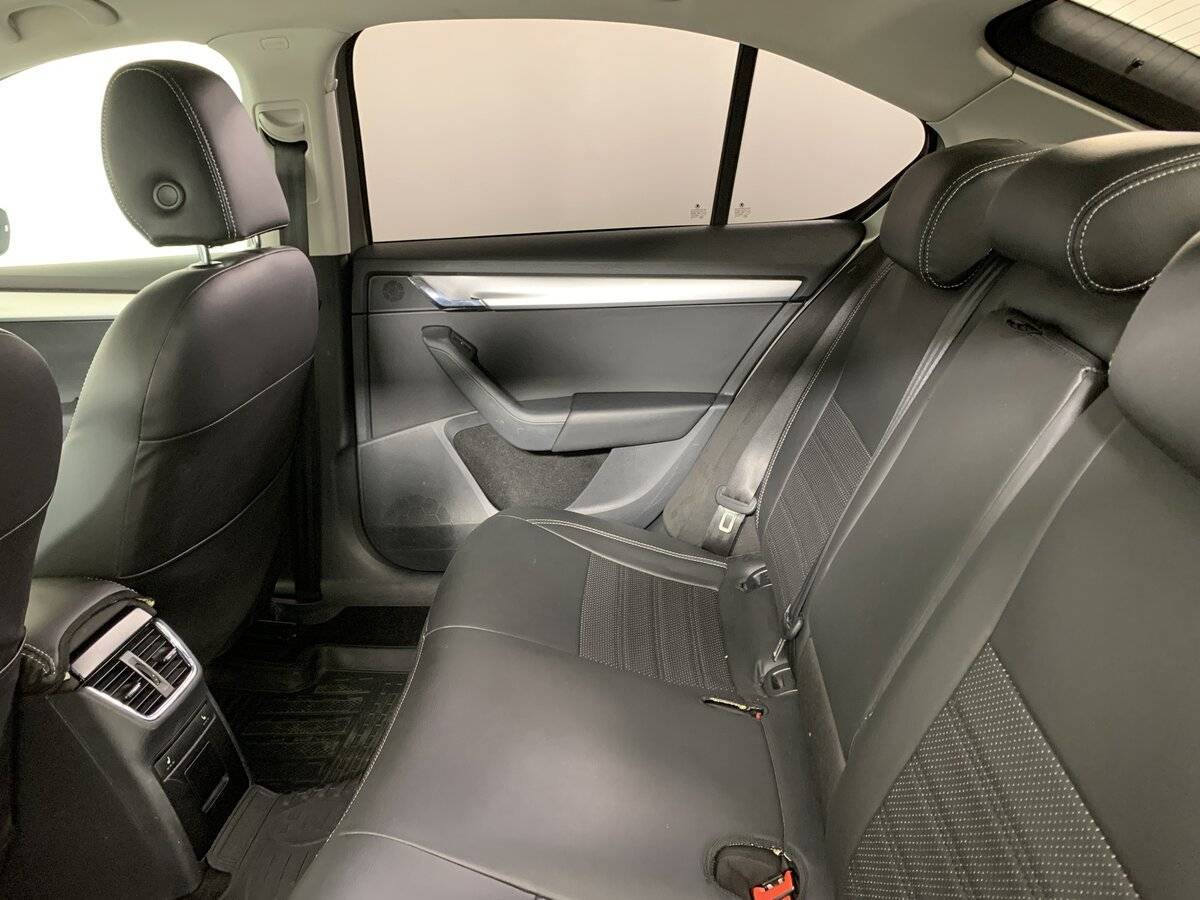 Skoda Octavia с пробегом — 2013 год. Фото: #17