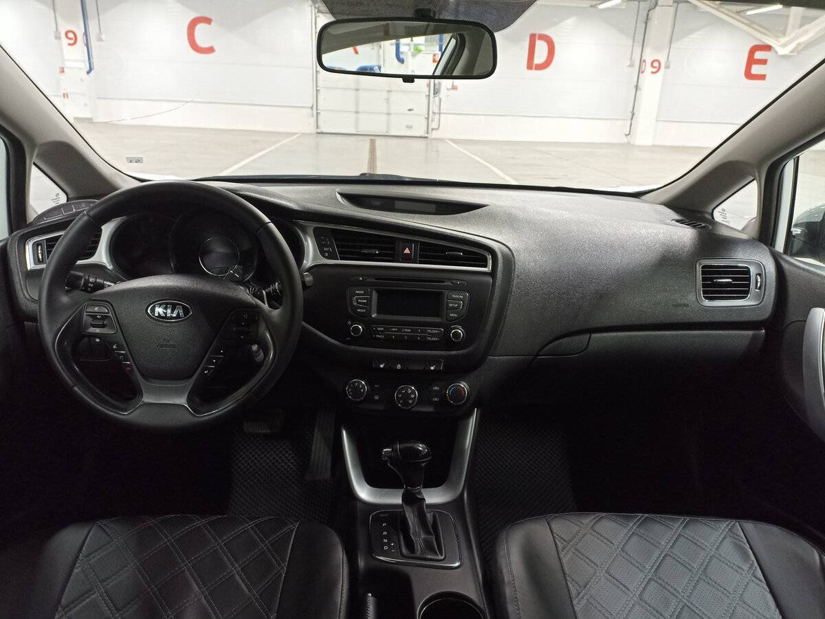 Kia Ceed с пробегом — 2015 год. Фото: #13