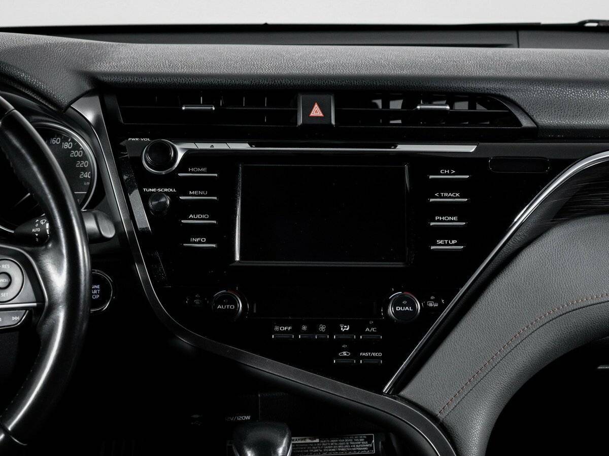 Toyota Camry с пробегом — 2019 год. Фото: #12