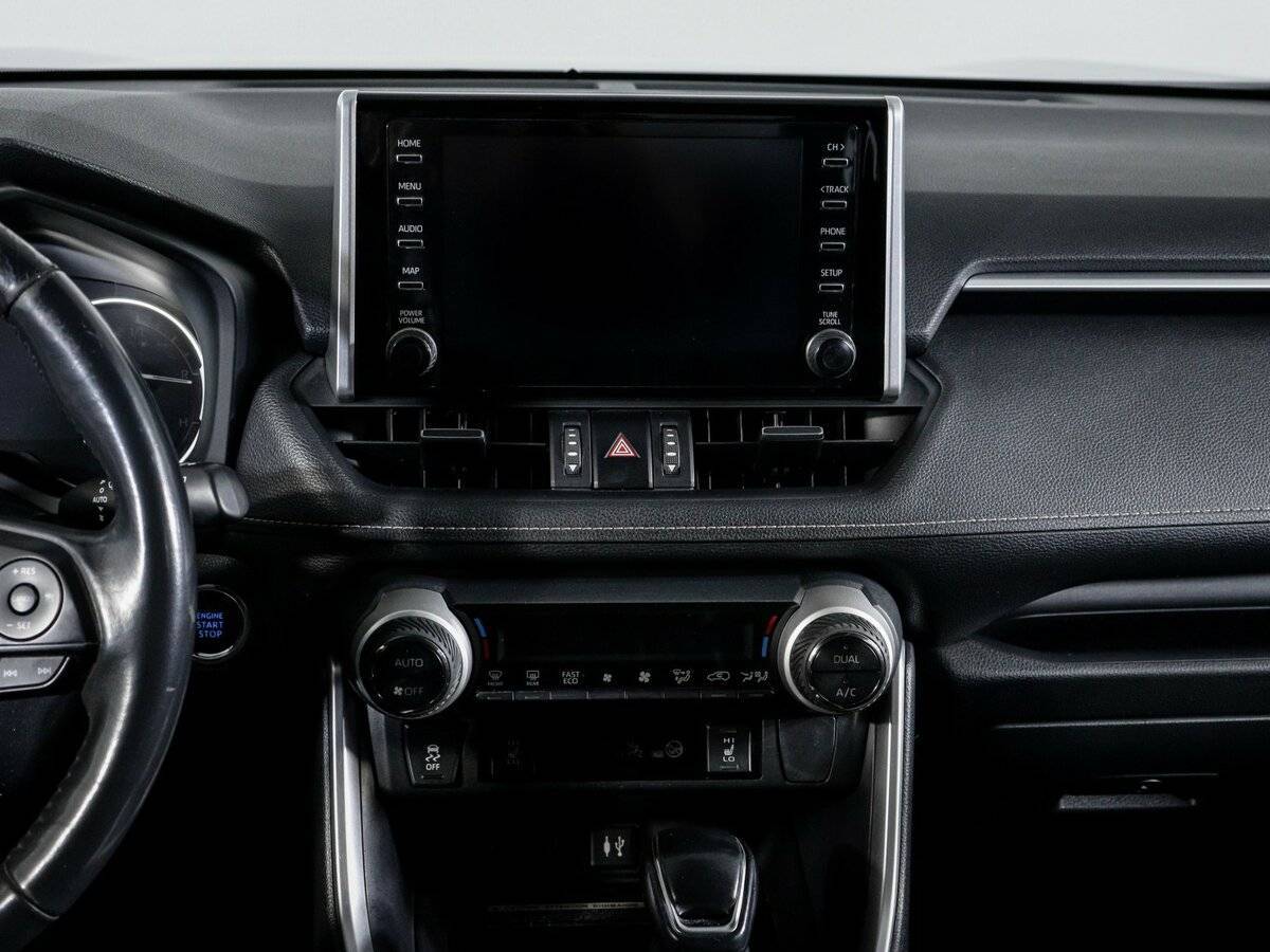 Toyota RAV4 с пробегом — 2019 год. Фото: #12