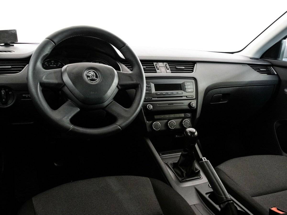 Skoda Octavia с пробегом — 2013 год. Фото: #10