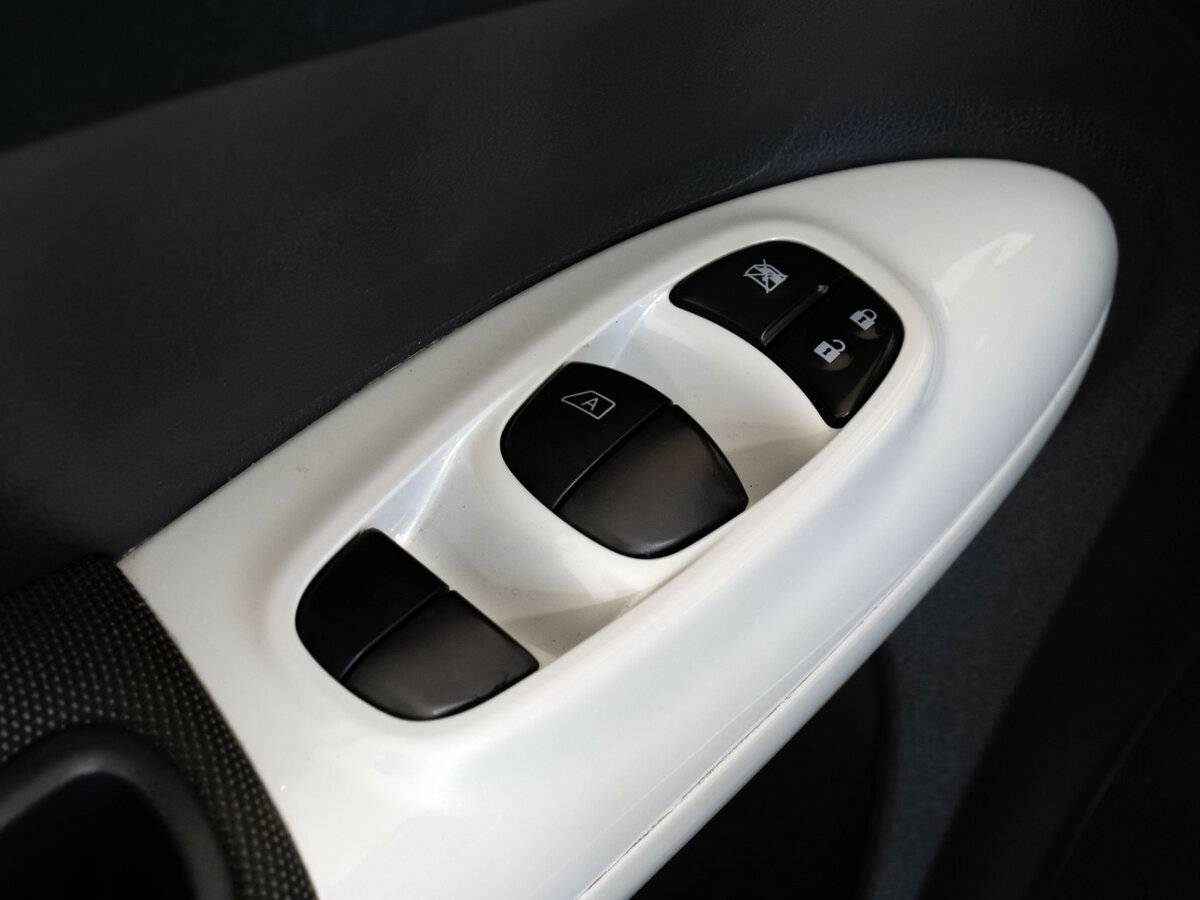 Nissan Juke с пробегом — 2012 год. Фото: #17