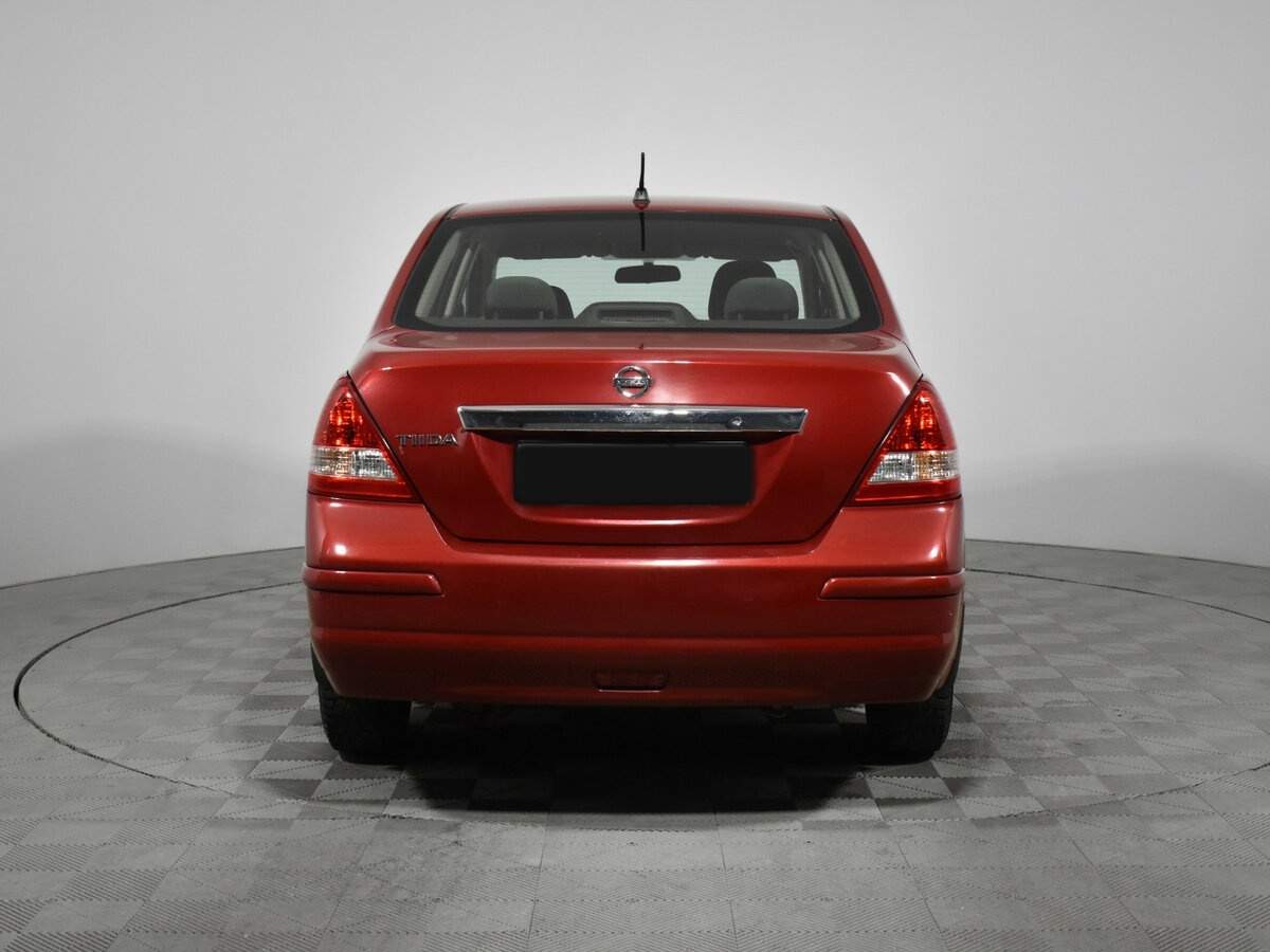 Nissan Tiida с пробегом — 2012 год. Фото: #5