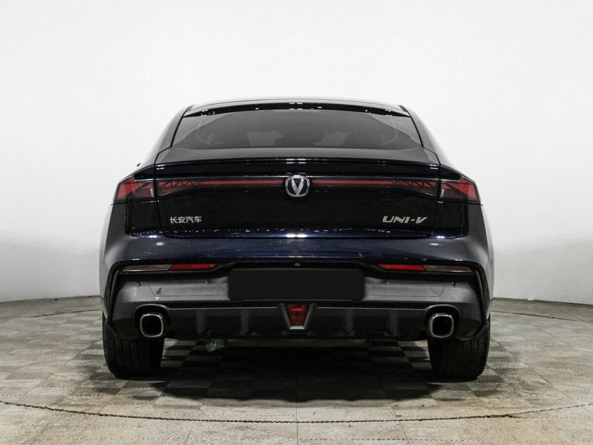 Changan UNI-V с пробегом — 2023 год. Фото: #5