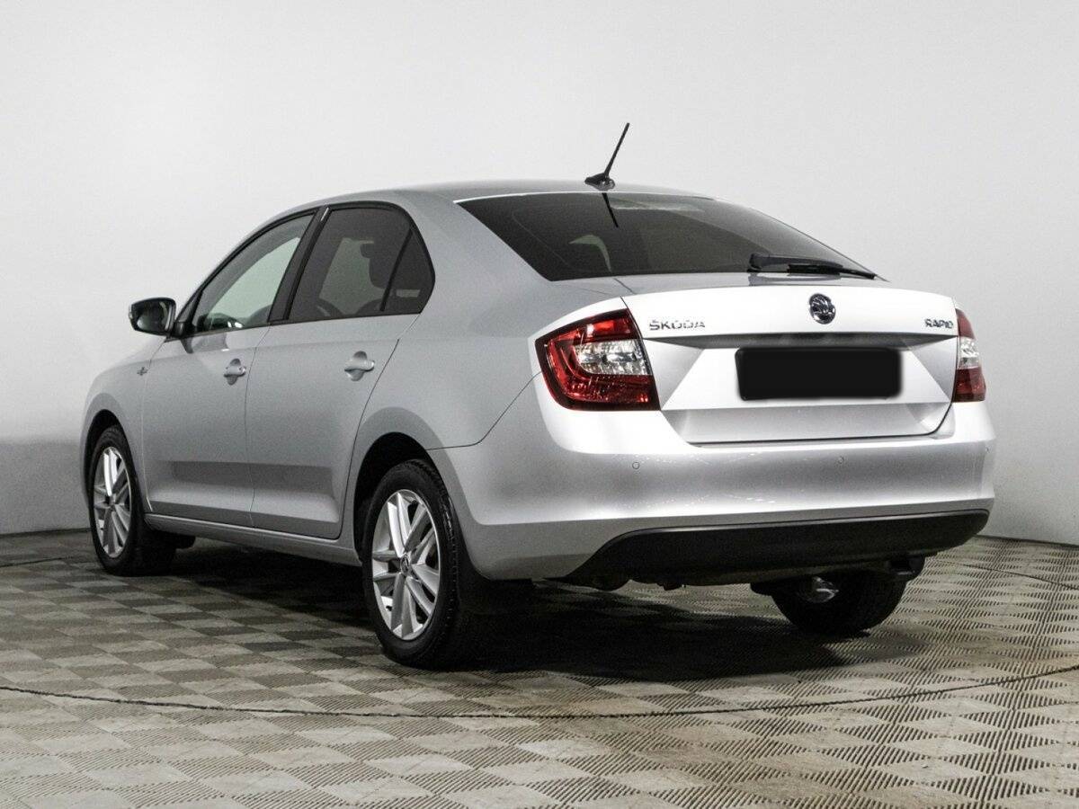 Skoda Rapid с пробегом — 2018 год. Фото: #6