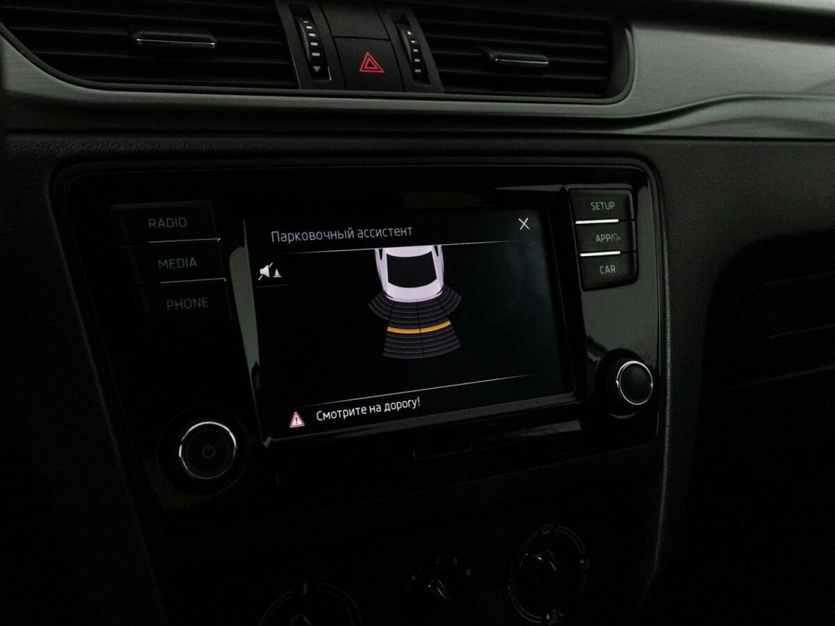 Skoda Rapid с пробегом — 2018 год. Фото: #15