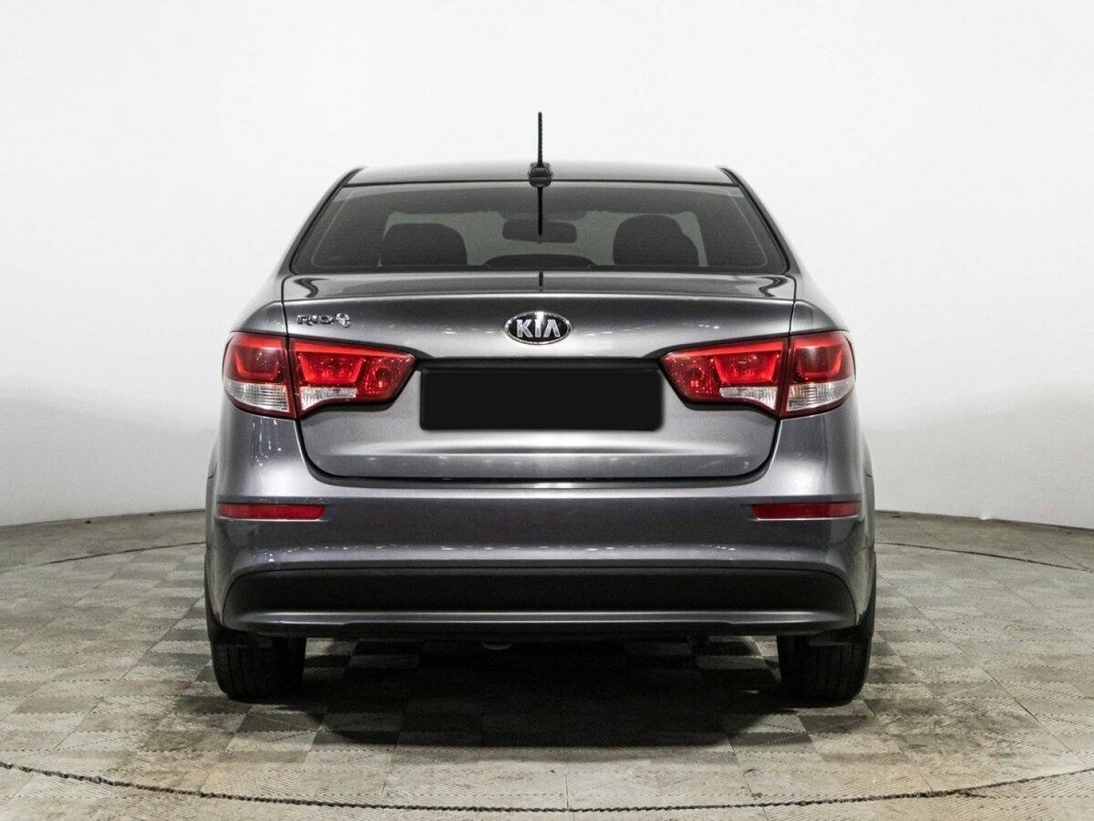 Kia Rio с пробегом — 2017 год. Фото: #5