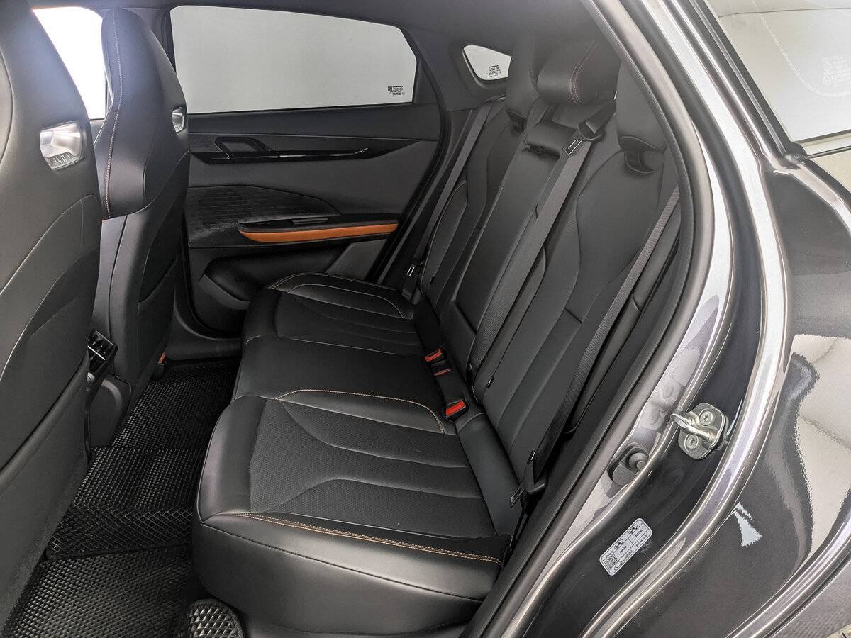 Changan UNI-V с пробегом — 2024 год. Фото: #17