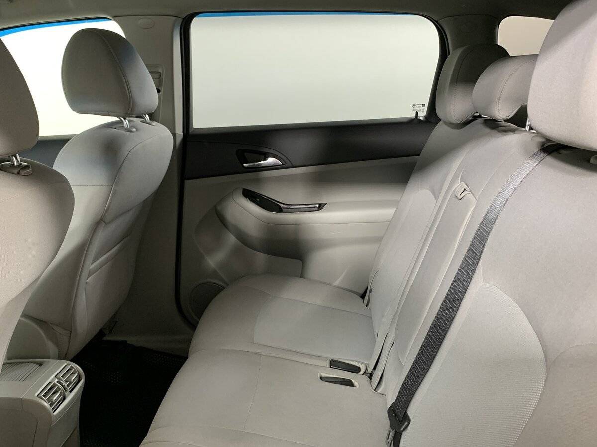 Chevrolet Orlando с пробегом — 2013 год. Фото: #17