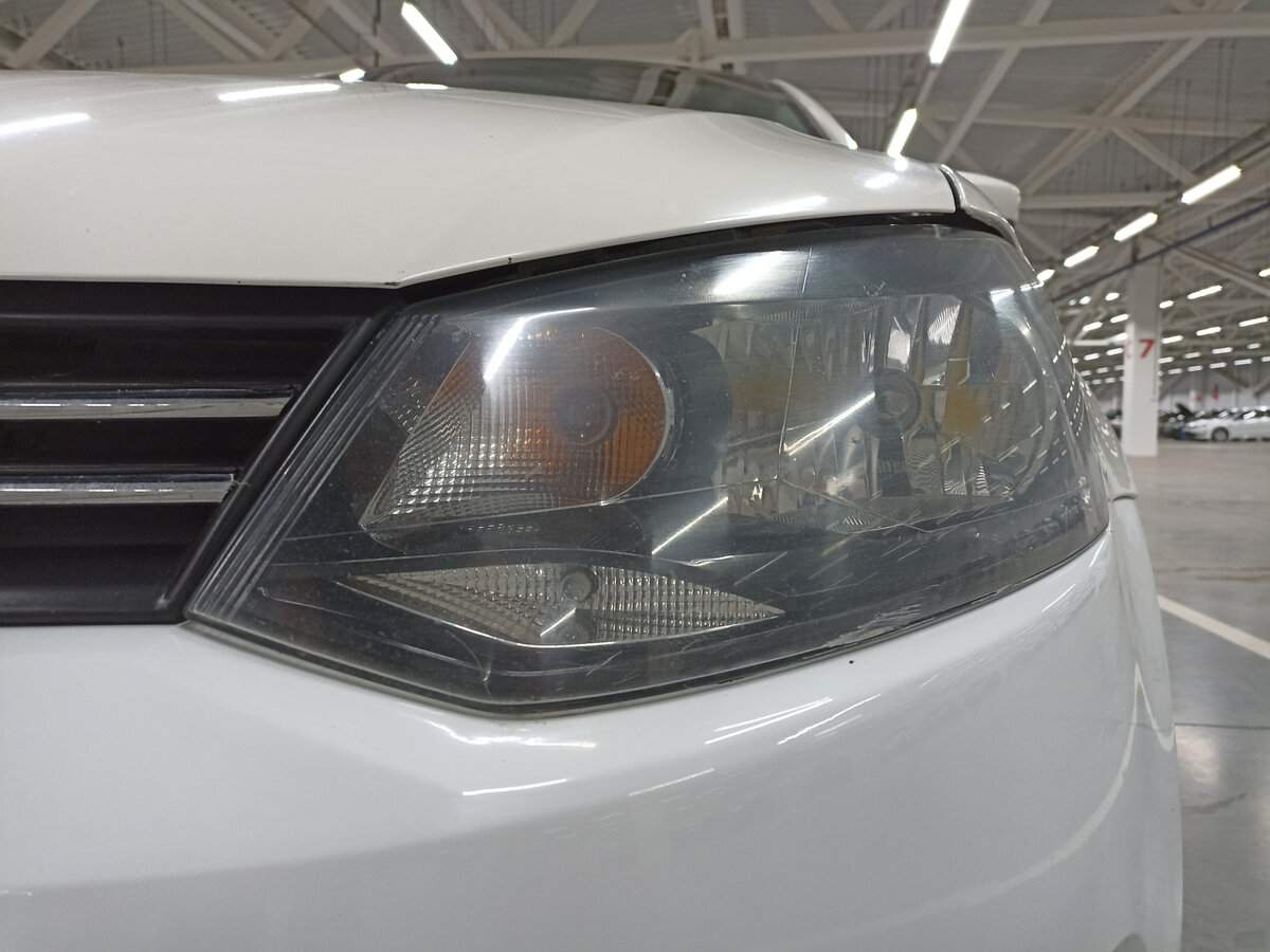 Volkswagen Polo с пробегом — 2013 год. Фото: #16