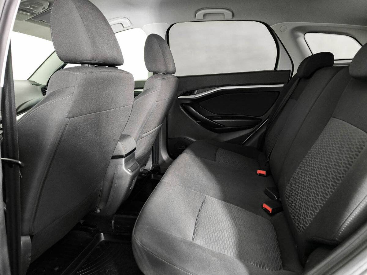 Lada (ВАЗ) Vesta с пробегом — 2021 год. Фото: #11