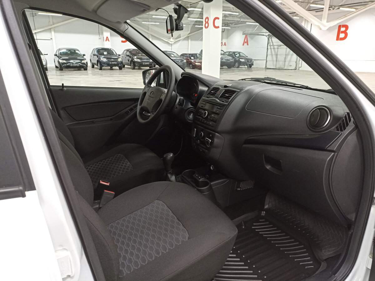 Lada (ВАЗ) Granta с пробегом — 2023 год. Фото: #10