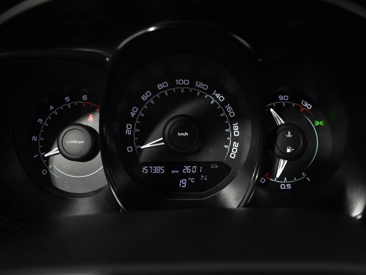 Lada (ВАЗ) Vesta с пробегом — 2016 год. Фото: #12