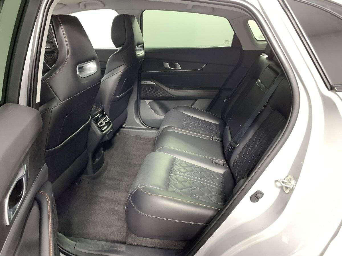 Changan UNI-K с пробегом — 2023 год. Фото: #11