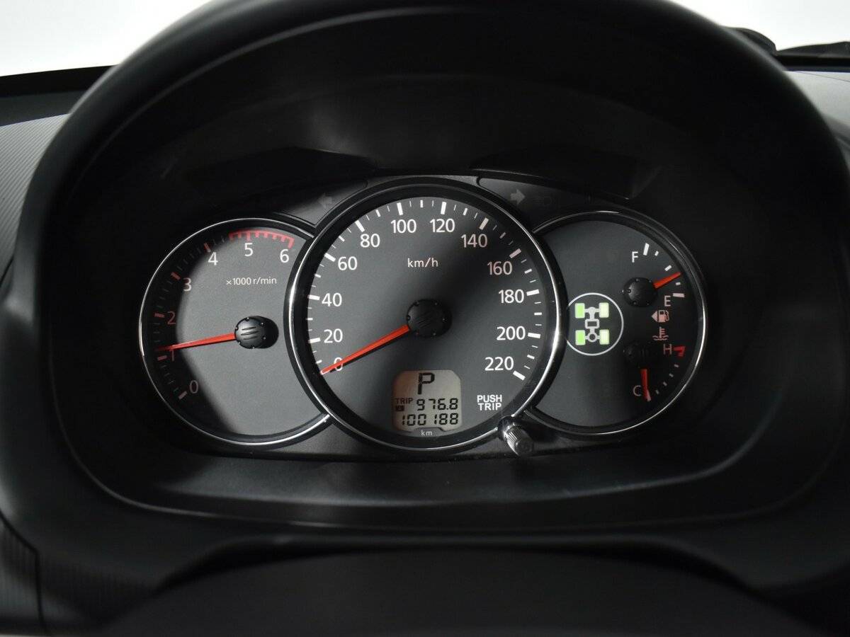 Mitsubishi Pajero Sport с пробегом — 2015 год. Фото: #13