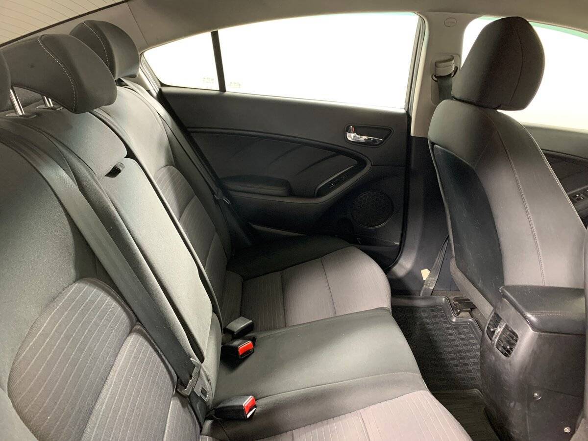 Kia Cerato с пробегом — 2013 год. Фото: #16