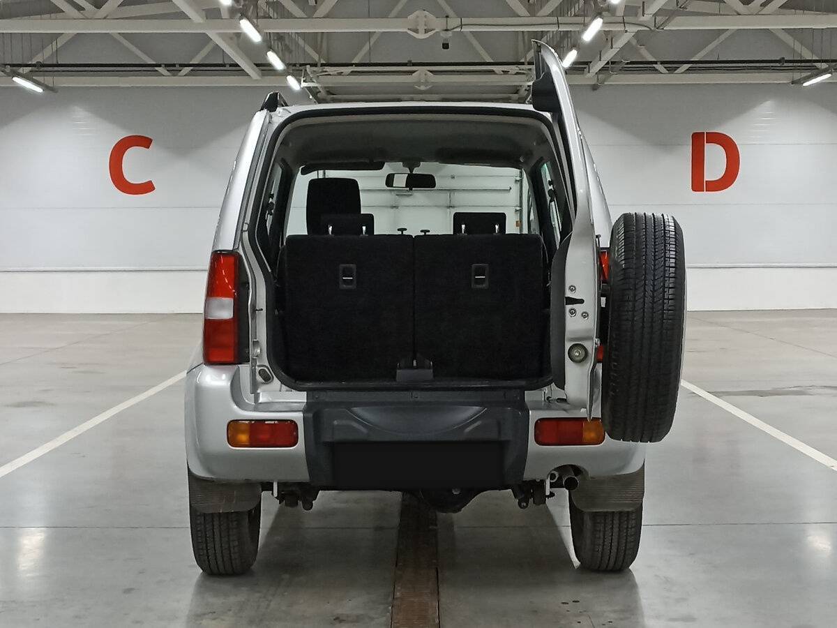 Suzuki Jimny с пробегом — 2013 год. Фото: #9