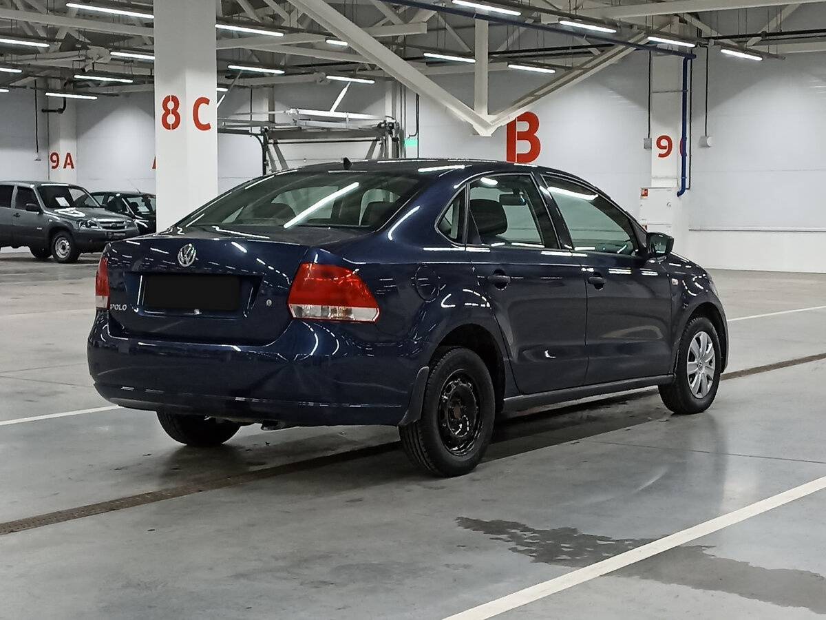 Volkswagen Polo с пробегом — 2015 год. Фото: #4