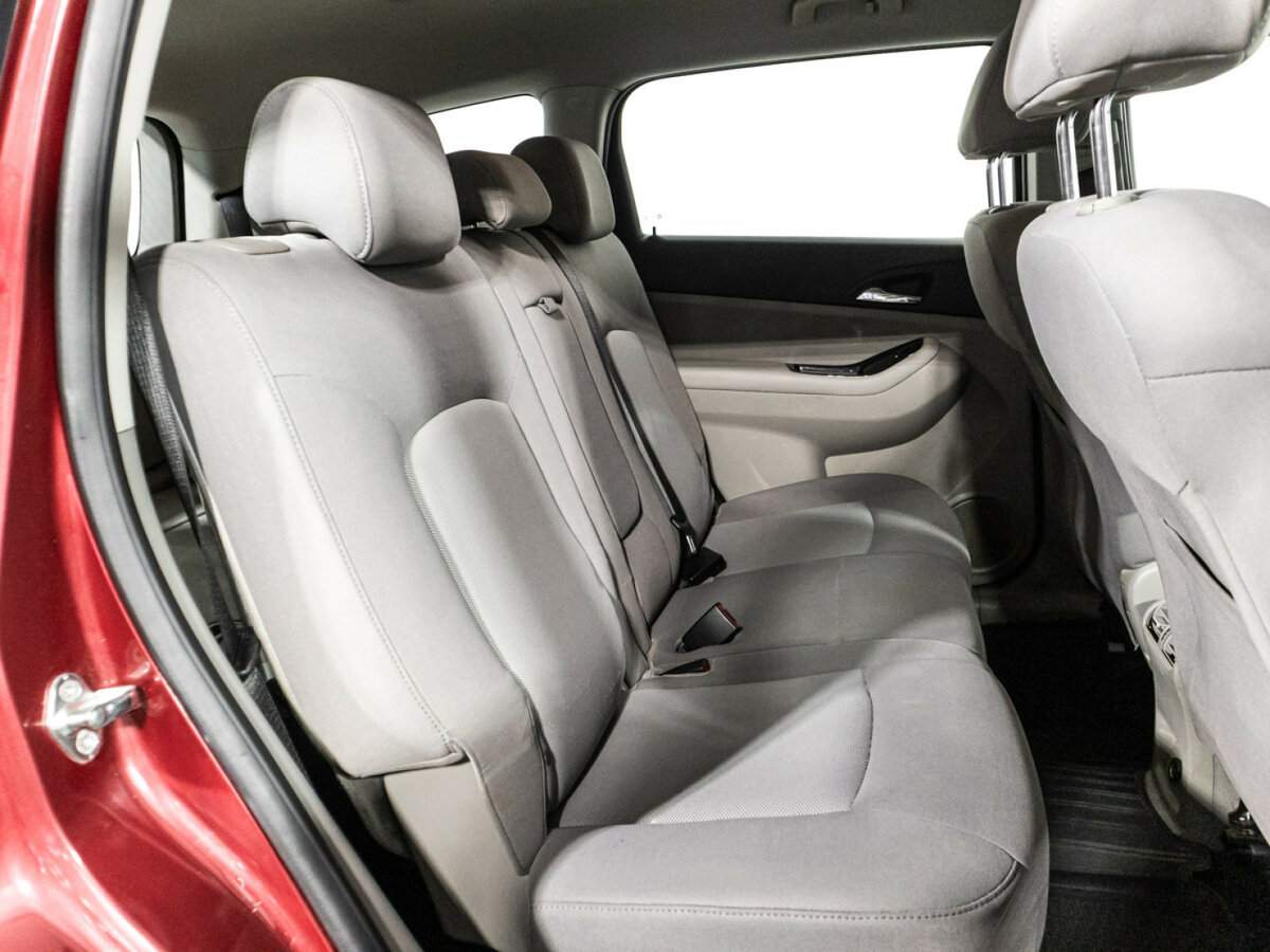 Chevrolet Orlando с пробегом — 2012 год. Фото: #9