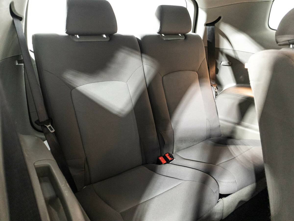 Chevrolet Orlando с пробегом — 2012 год. Фото: #14