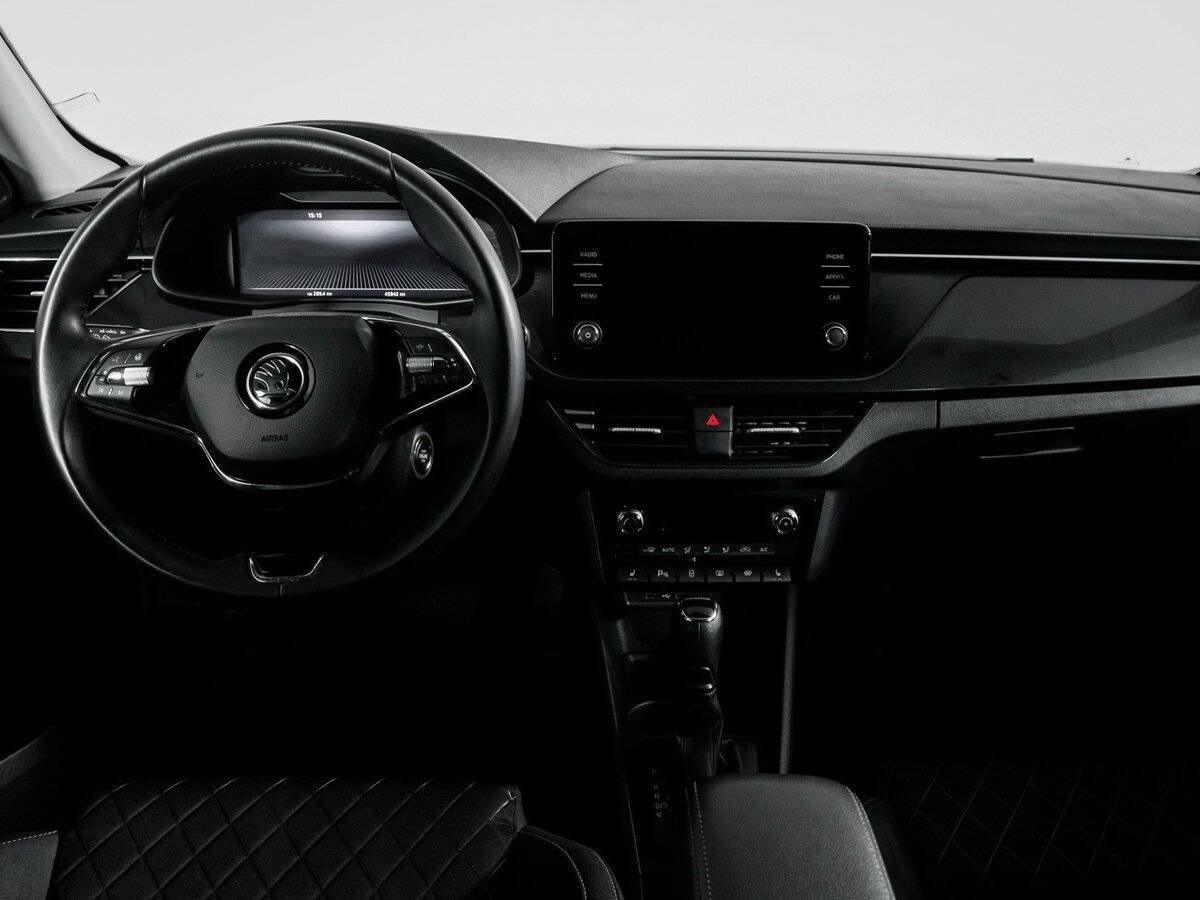 Skoda Rapid с пробегом — 2022 год. Фото: #11