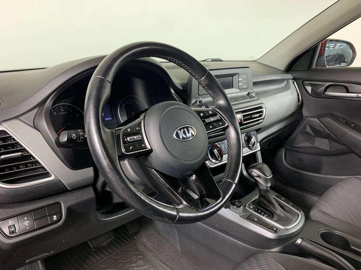 Kia Seltos с пробегом — 2020 год. Фото: #10