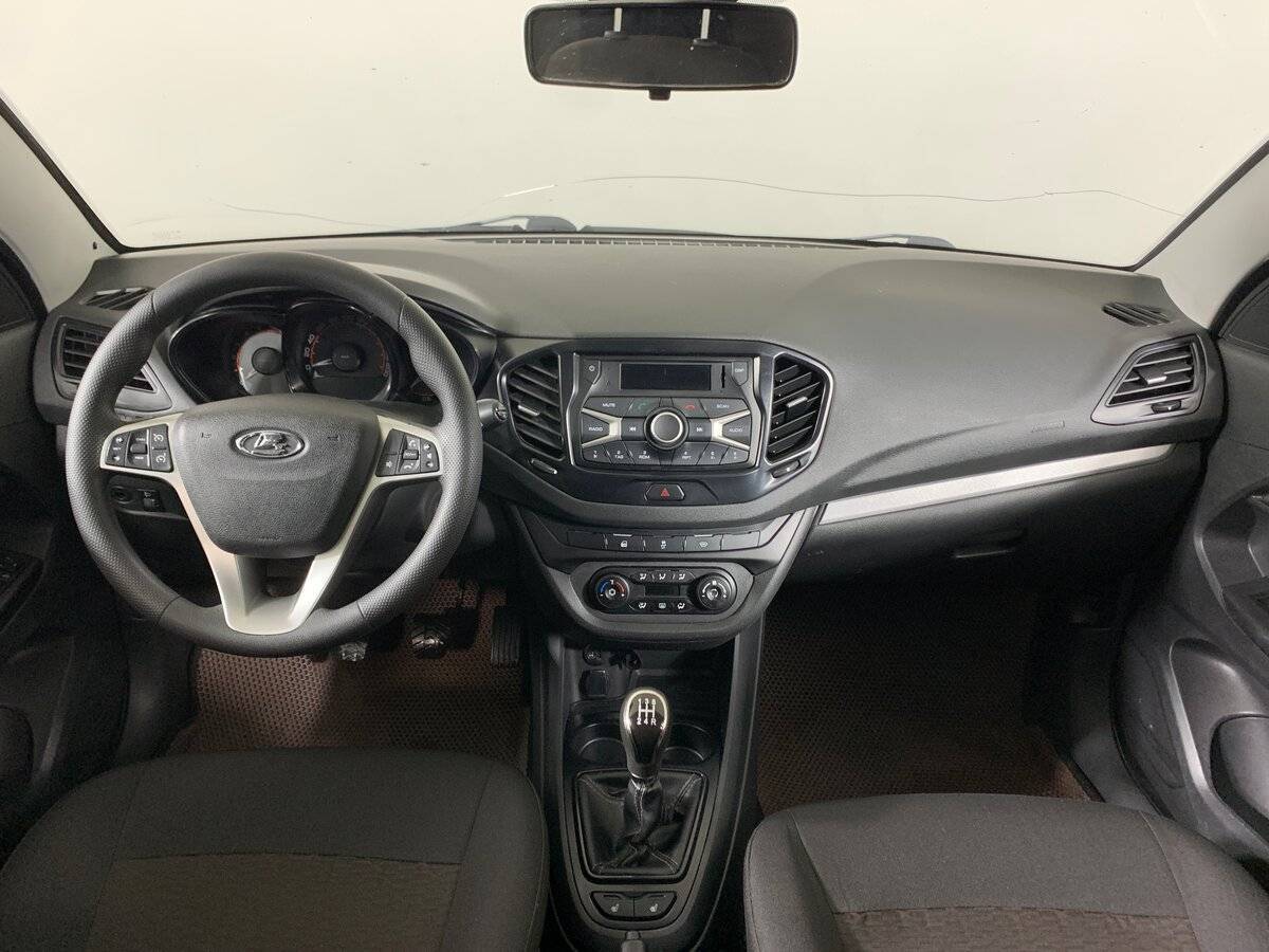 Lada (ВАЗ) Vesta с пробегом — 2018 год. Фото: #11