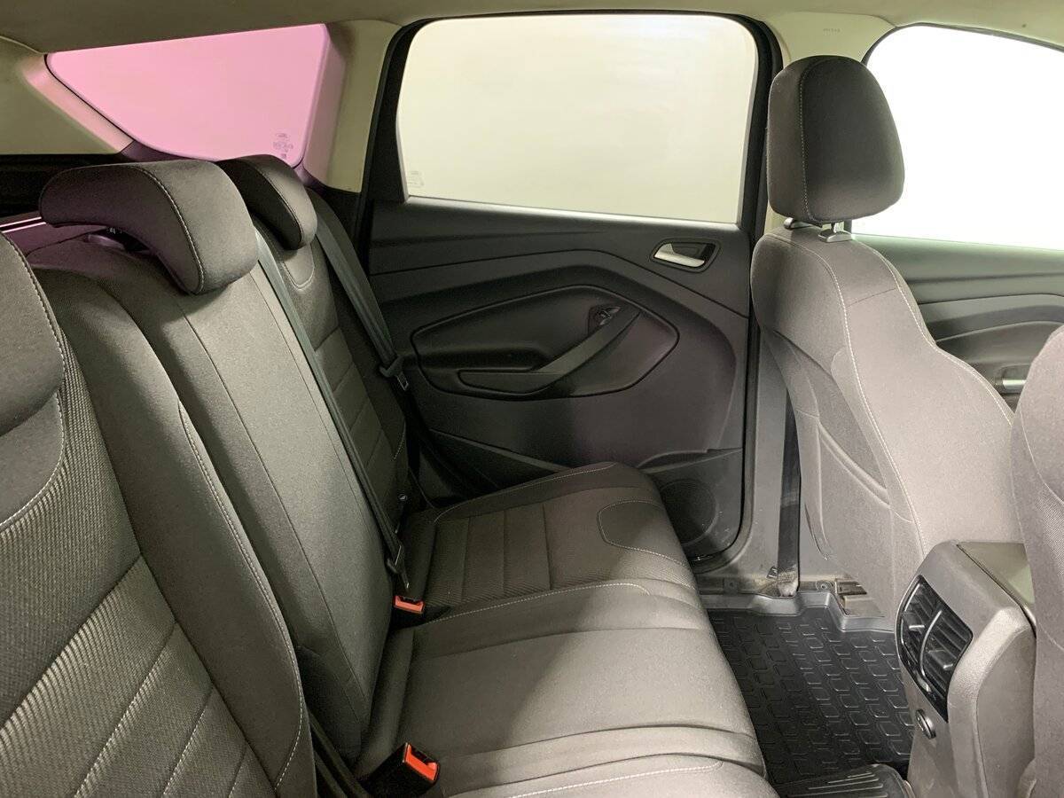 Ford Kuga с пробегом — 2016 год. Фото: #16