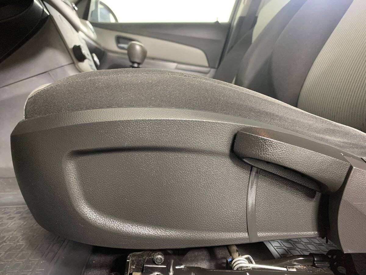 Chevrolet Cruze с пробегом — 2012 год. Фото: #15