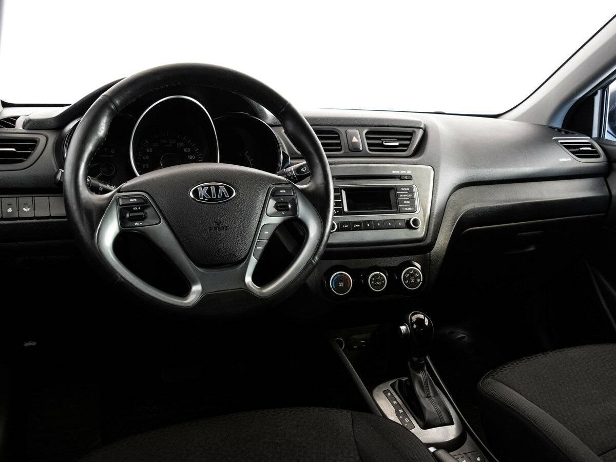 Kia Rio с пробегом — 2017 год. Фото: #10