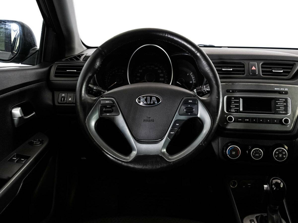Kia Rio с пробегом — 2017 год. Фото: #11