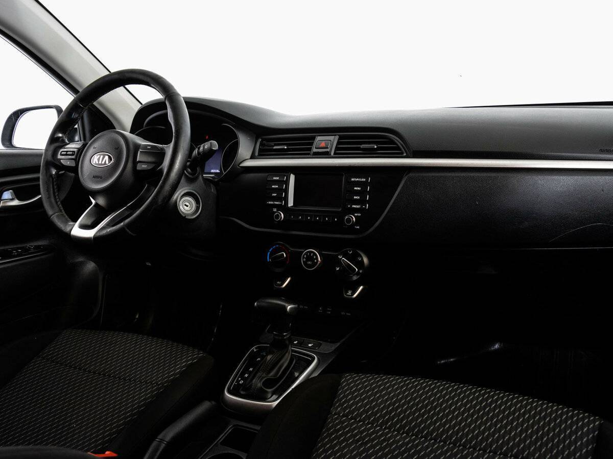 Kia Rio с пробегом — 2017 год. Фото: #6