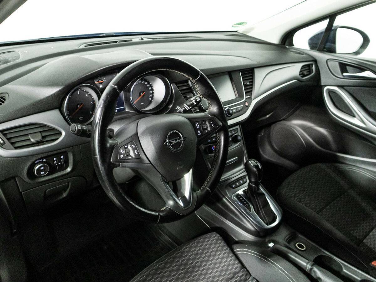 Opel Astra с пробегом — 2019 год. Фото: #10