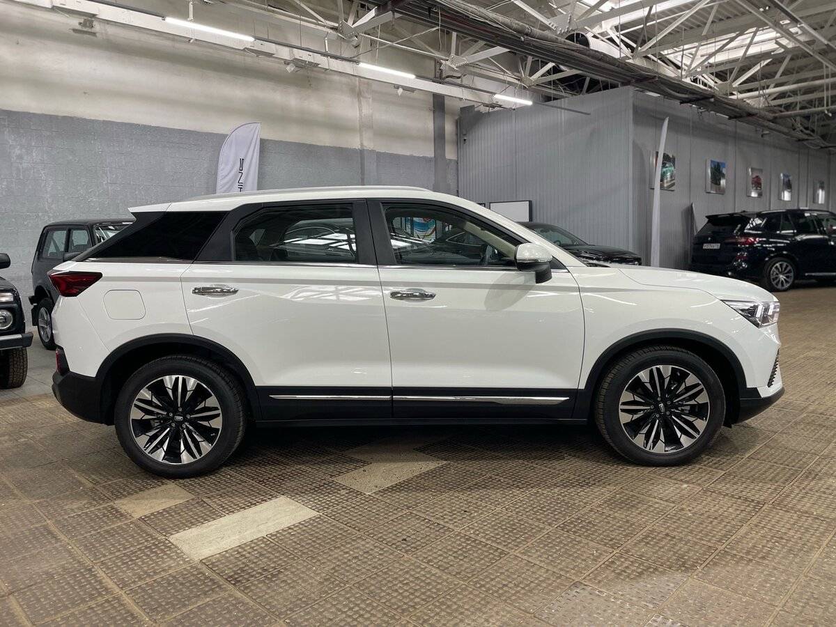 FAW Bestune T77 с пробегом — 2023 год. Фото: #3