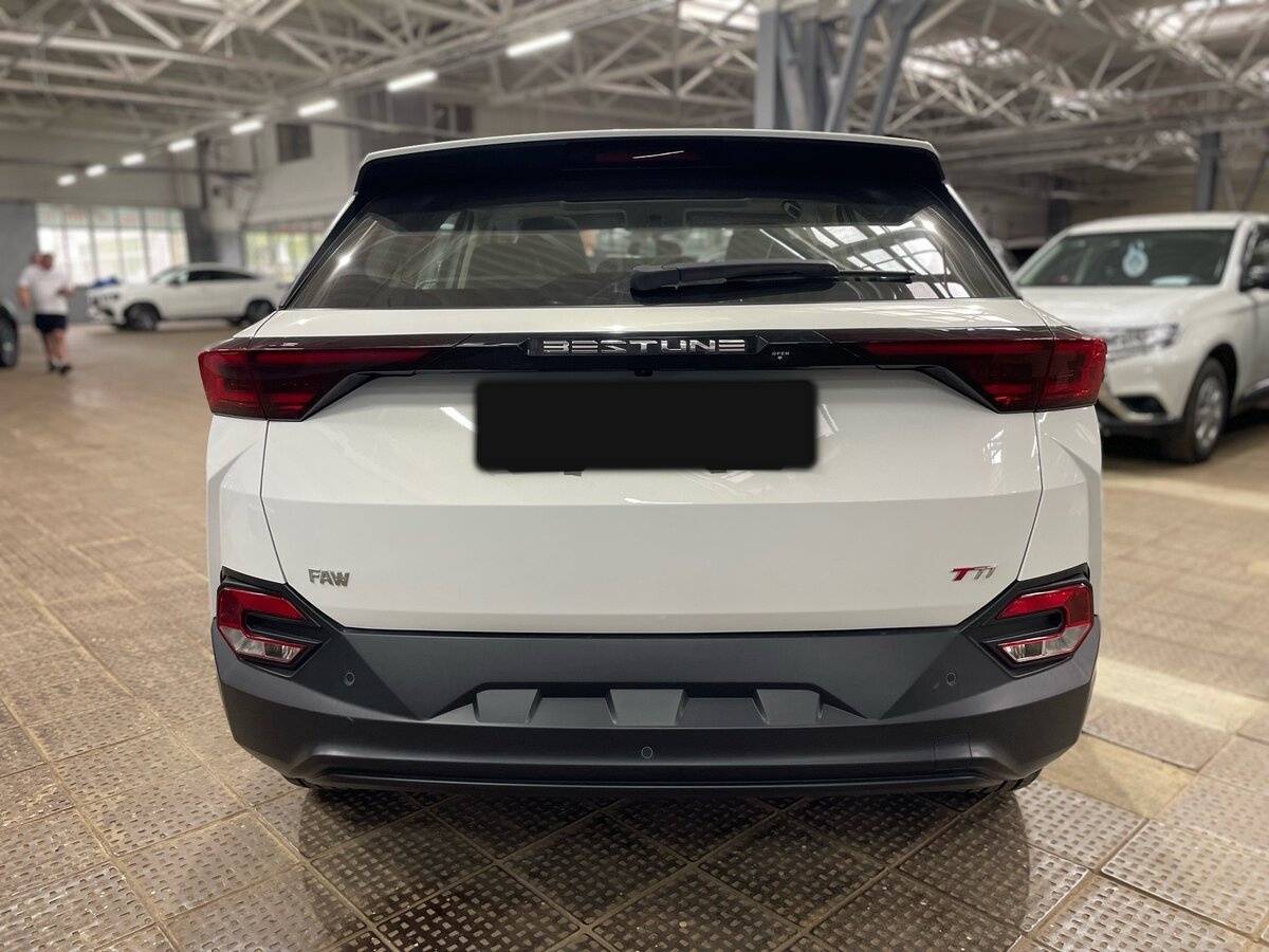 FAW Bestune T77 с пробегом — 2023 год. Фото: #5